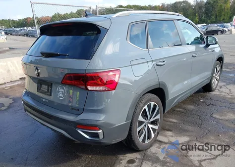 2022 Volkswagen Taos 1.5T Se из США, поврежденный, VIN 3VVYX7B25NM081587